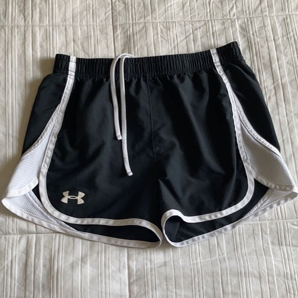 Under Armour Other - UNDER ARMOUR HEAT GEAR SHORTS SZ YL